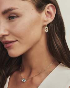 Elisa Luxe Gold Short Pendant Necklace 