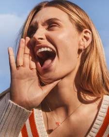 Cheer Gold Short Pendant Necklace