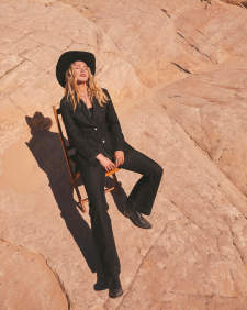 Wrangler® x Yellow Rose by Kendra Scott 70's Fitted Blazer