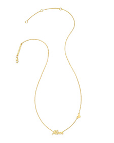 Mom Pendant Necklace in 18k Gold Vermeil