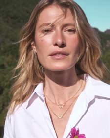 Anya Flower Gold Short Pendant Necklace