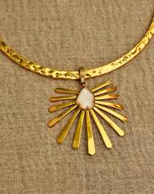 Starla Vintage Gold Collar Necklace