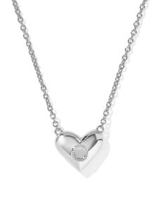Ari Heart Letter O Silver Short Pendant Necklace