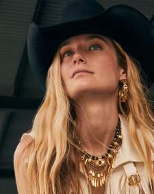 Keziah Hoop Earrings in Vintage Gold