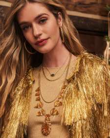 Baroque Elisa Vintage Gold Pendant Necklace in Black Drusy