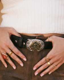 Abbie Vintage Gold Etch Frame Cocktail Ring