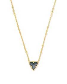 Perry Pendant Necklace