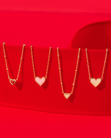 Mini Ari Heart Gold Satellite Short Pendant Necklace in Red Kyocera Opal | Kendra Scott