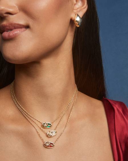 Elisa Bow Gold Short Pendant Necklace