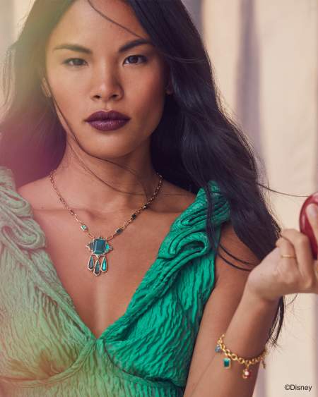 Disney | Kendra Scott The Queen Vintage Gold Statement Necklace in Dark Green Mother-of-Pearl