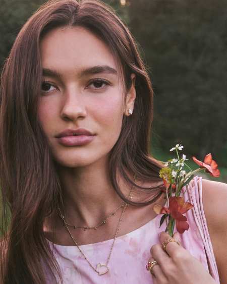 Bunny Gold Short Pendant Necklace 