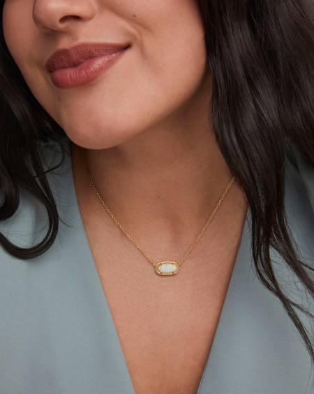 Elisa Gold Short Pendant Necklace