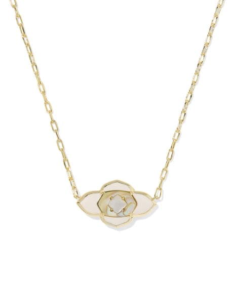 Abbie Medallion Gold Short Pendant Necklace