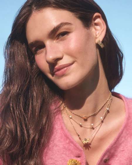 Anya Flower Gold Short Pendant Necklace
