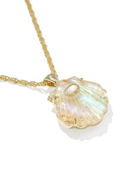 Lucia Shell Gold Short Pendant Necklace