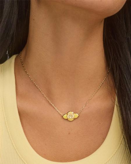 Abbie Medallion Gold Short Pendant Necklace