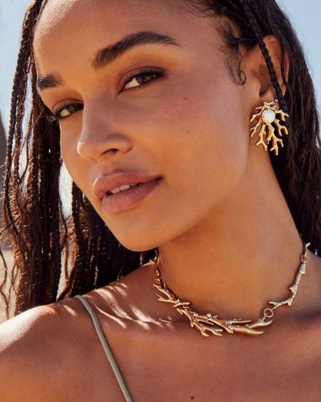 Shea Statement Necklace in Vintage Gold