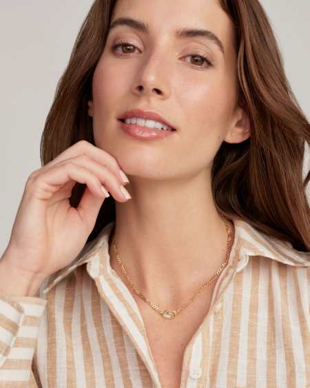 Elisa Gold Figaro Chain Short Pendant Necklace