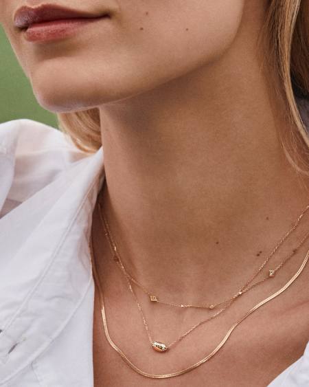 Thin Herringbone Chain Necklace in 14k Yellow Gold