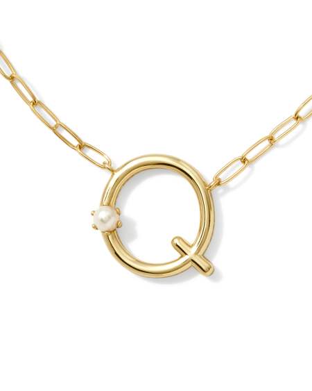 Pearl Gold Letter Q Short Pendant Necklace in Freshwater Cultured Pearl