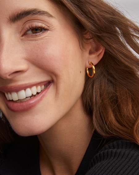 Tube Small 20mm Hoop Earrings in 18k Gold Vermeil