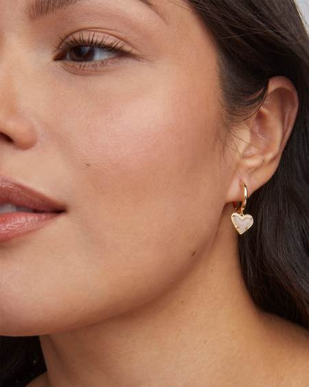 Ari Heart Gold Huggie Earrings in Rose Quartz