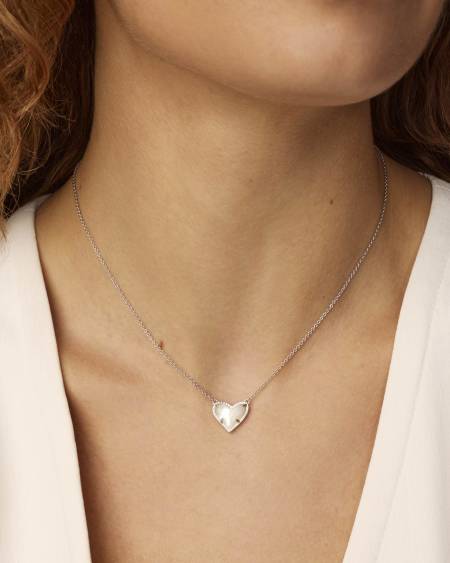 Ari Heart Silver Pendant Necklace in Ivory Mother-of-Pearl