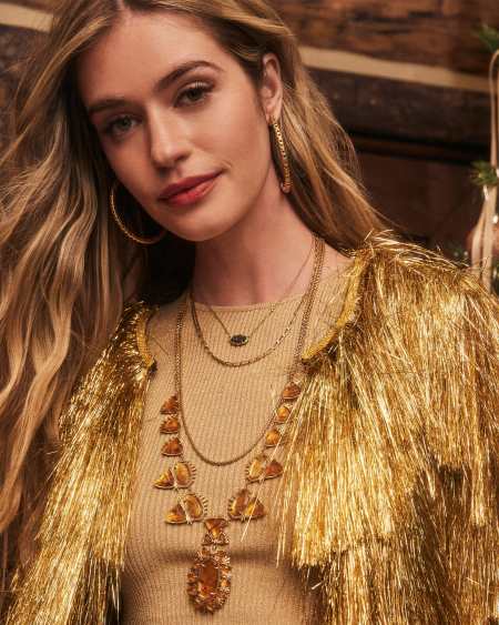 Baroque Elisa Vintage Gold Pendant Necklace in Black Drusy