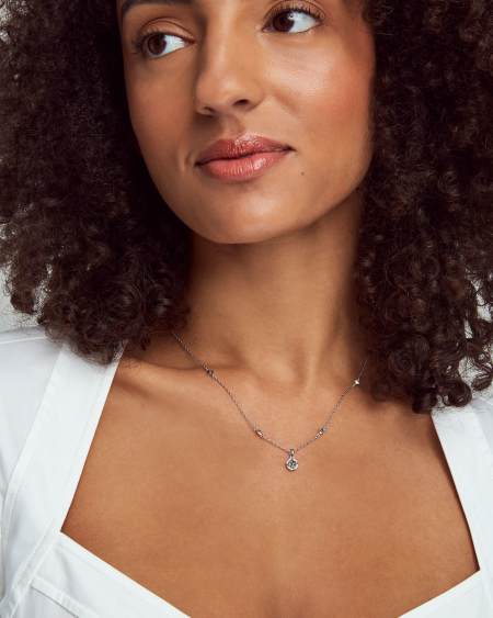 Nola Pendant Necklace