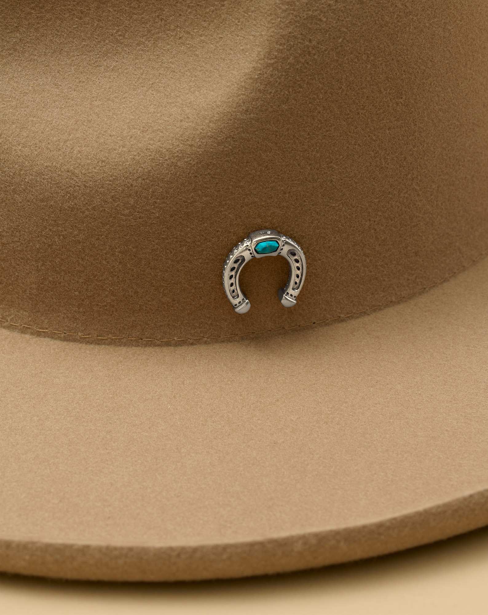Noble Horseshoe Hat Pin