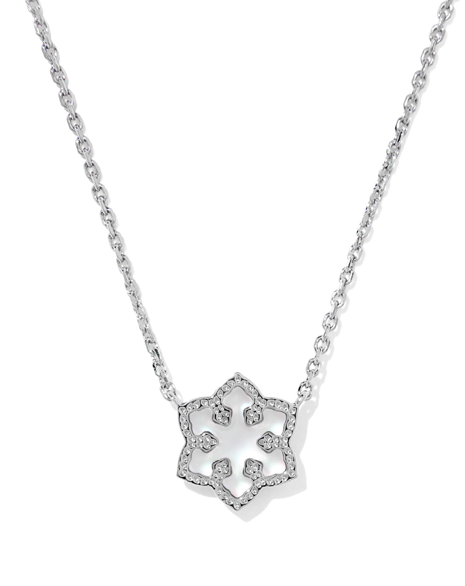 Snowflake Silver Short Pendant Necklace