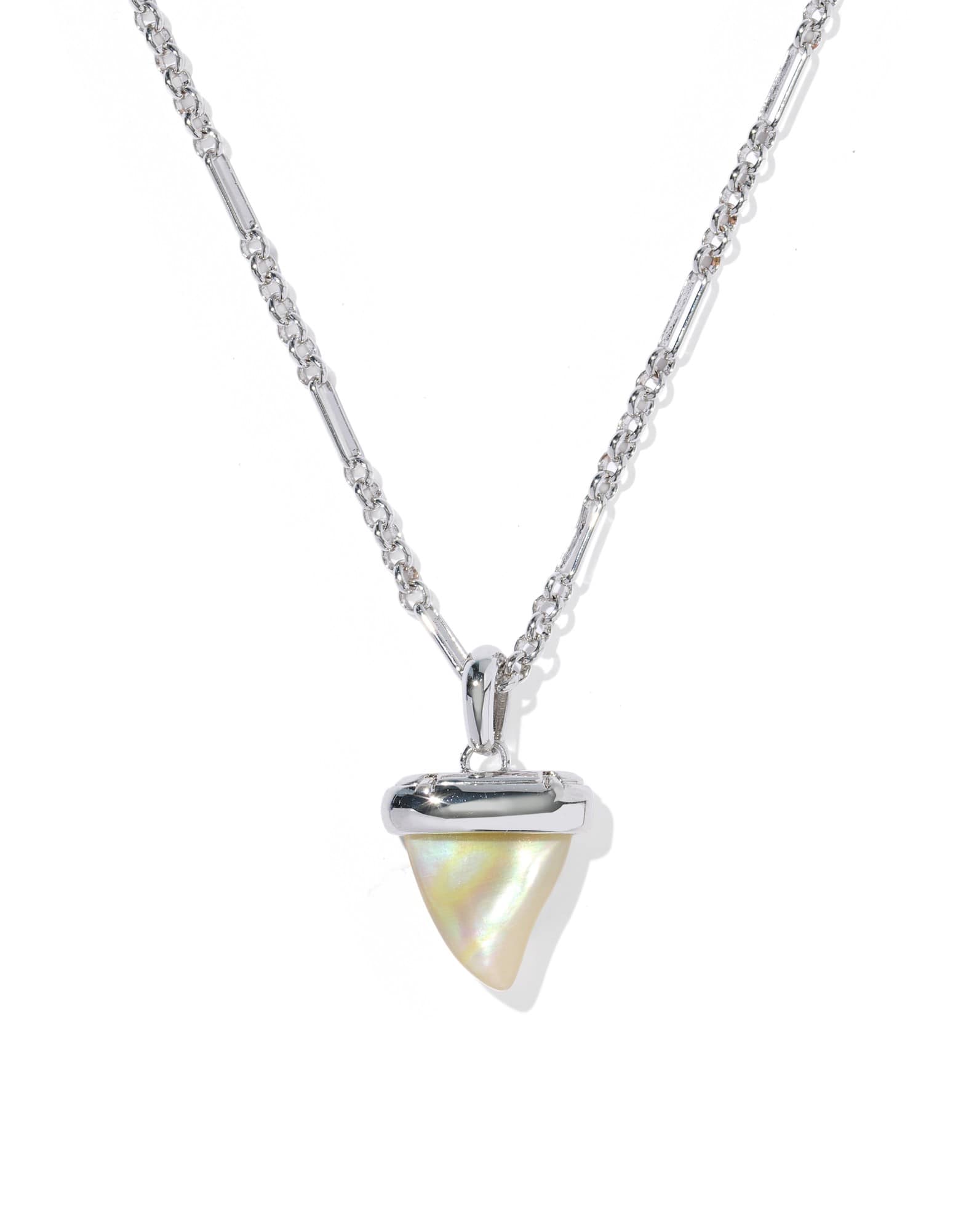 Oleana Silver Short Pendant Necklace 