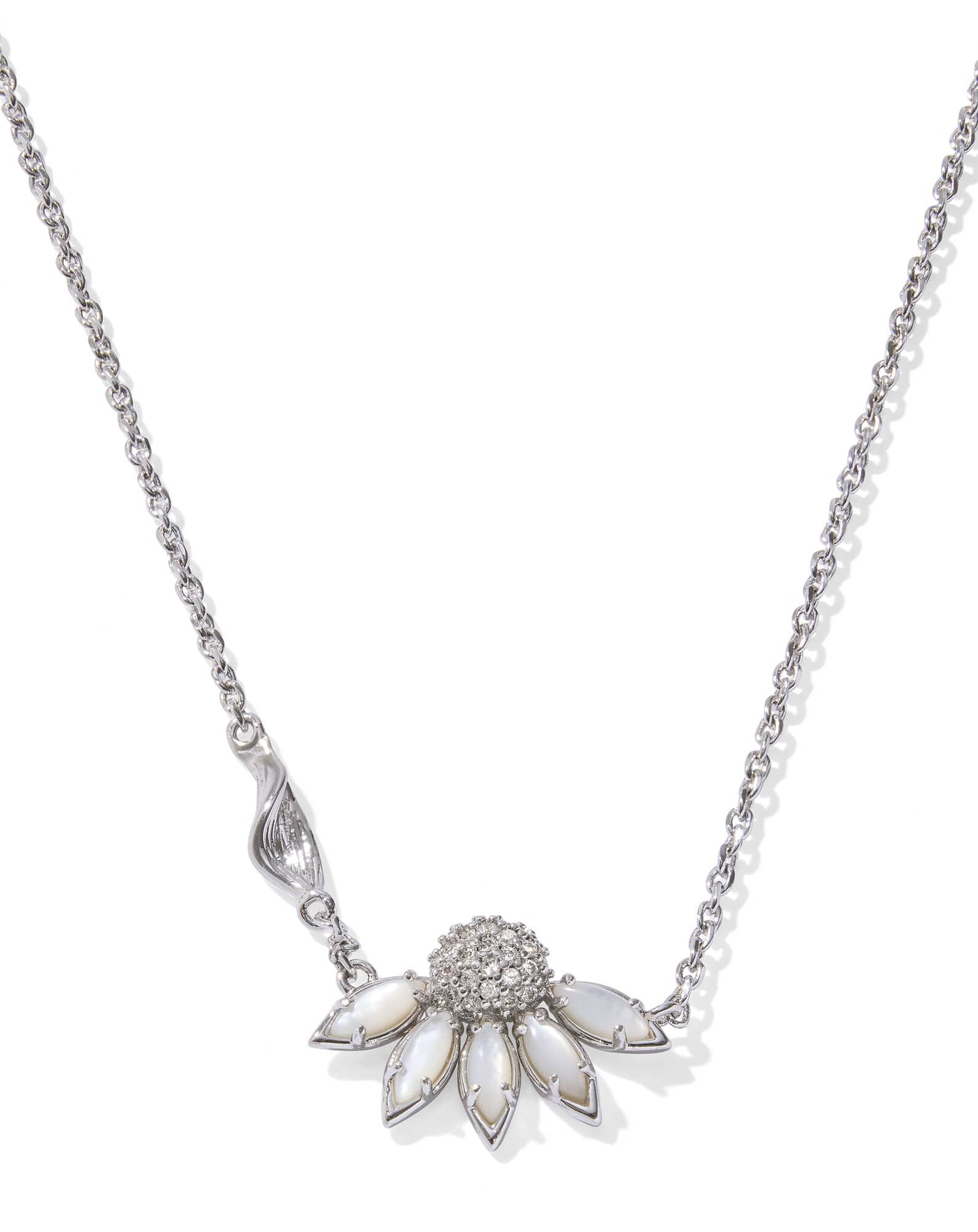Anya Flower Silver Short Pendant Necklace