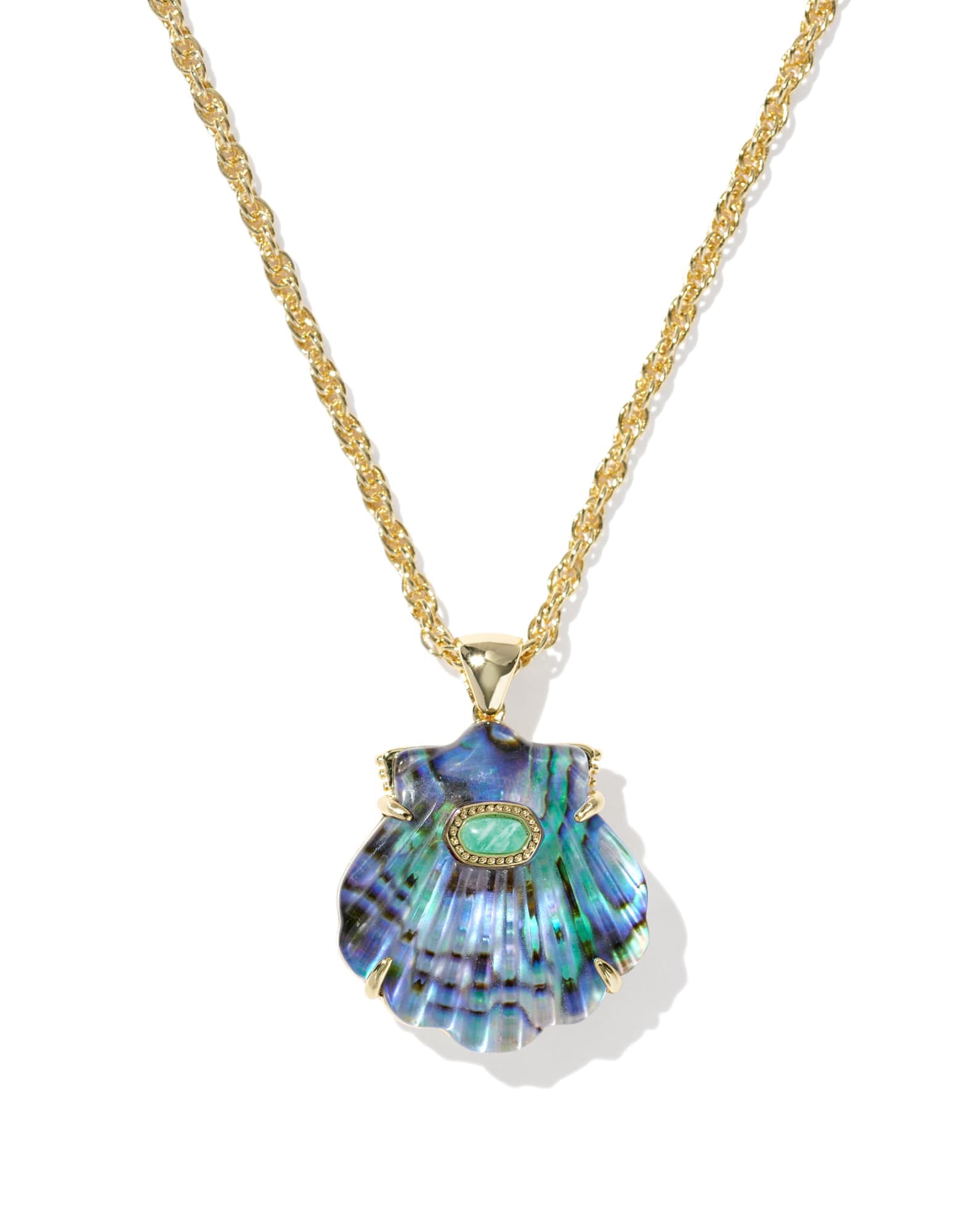 Lucia Shell Gold Short Pendant Necklace
