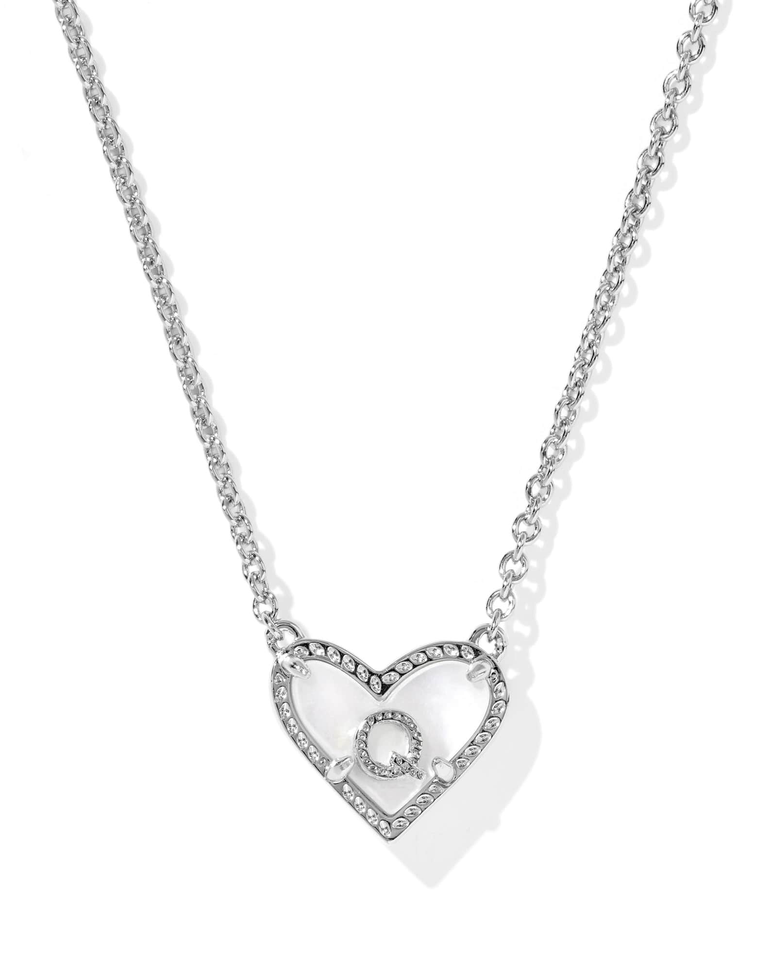 Ari Heart Letter Q Silver Short Pendant Necklace
