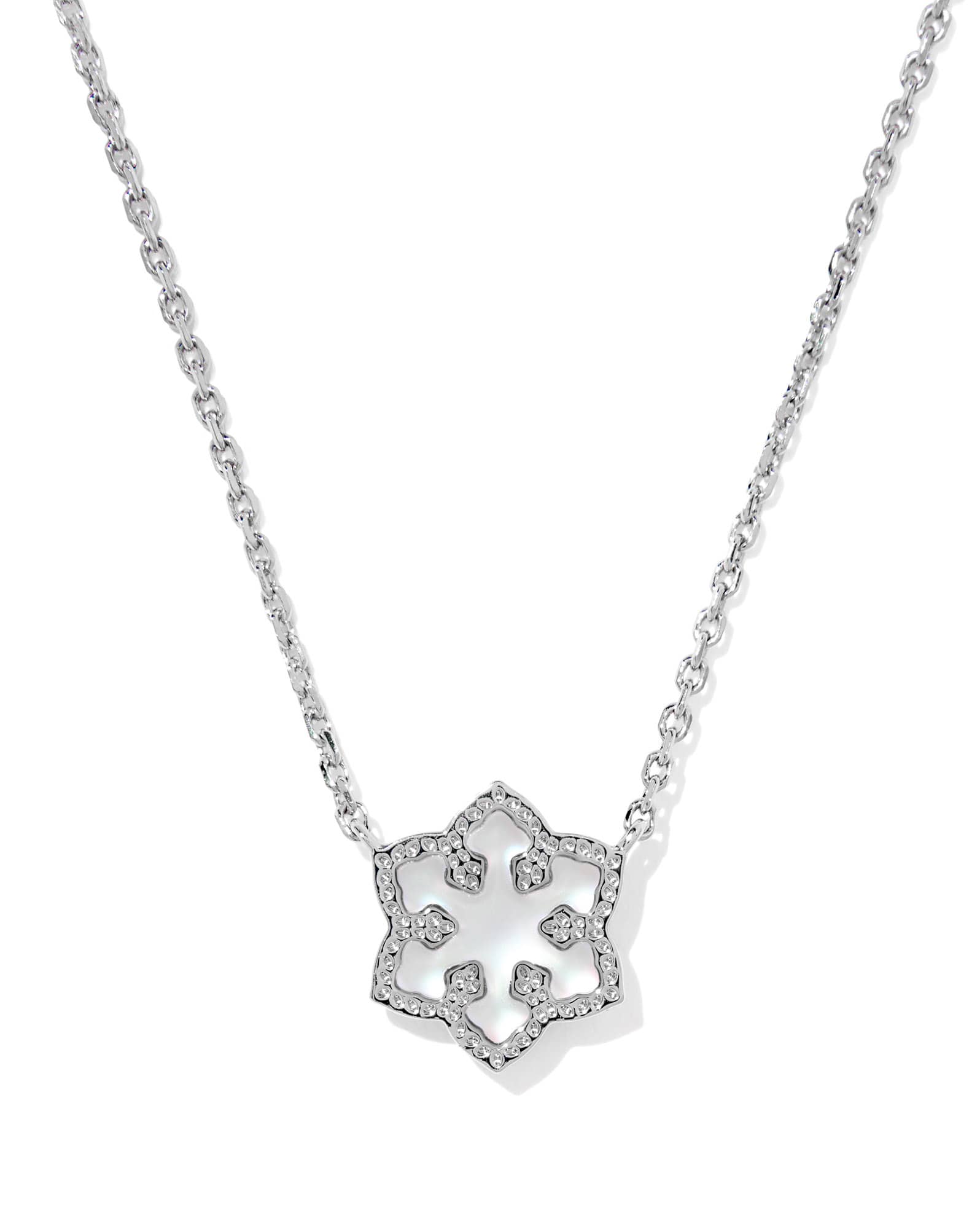 Snowflake Silver Short Pendant Necklace