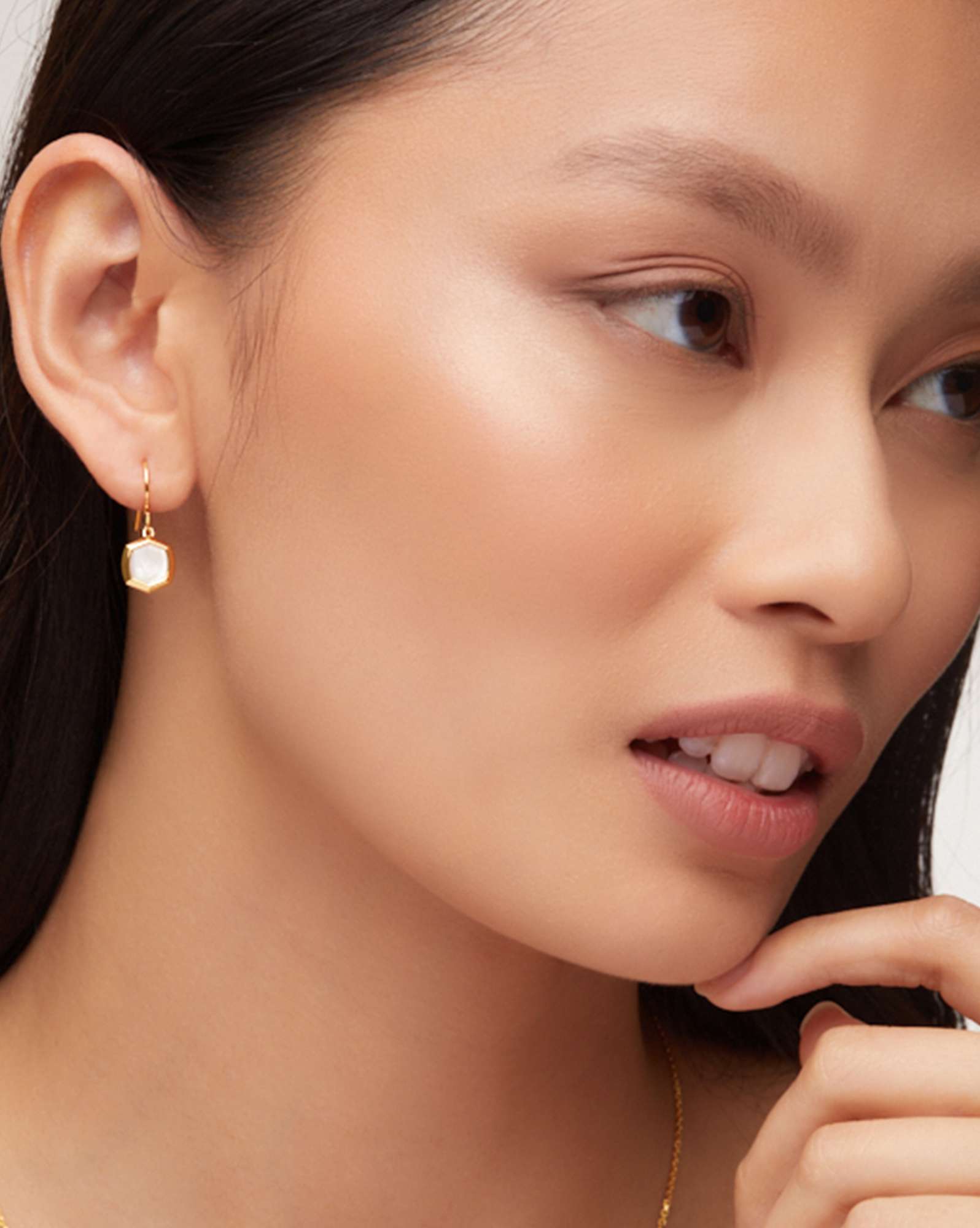 Davis 18k Gold Vermeil Small Drop Earrings in Ivory Mother-Of-Pearl