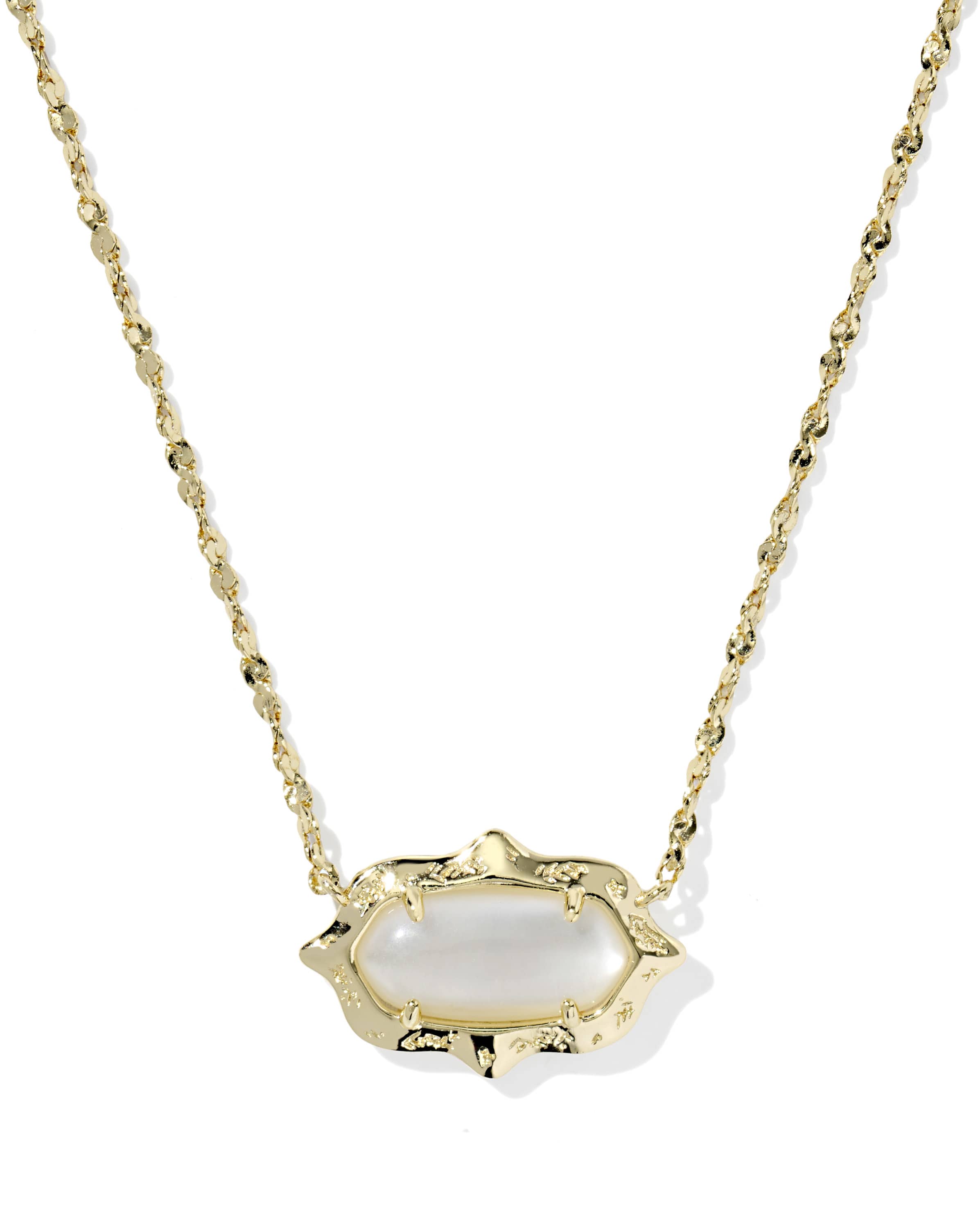 Elisa Scallop Frame Gold Short Pendant Necklace