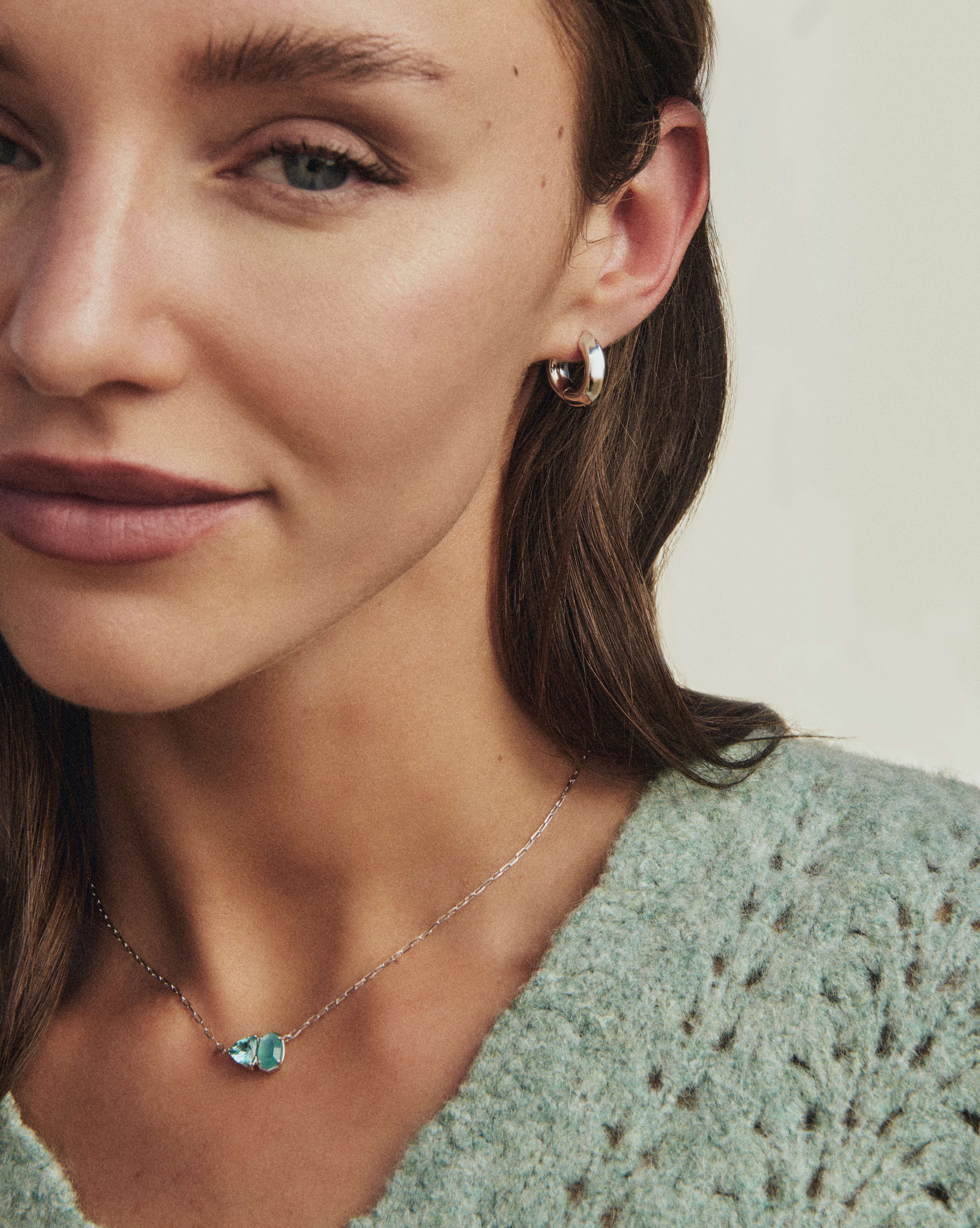 Tatum December Short Pendant Necklace 