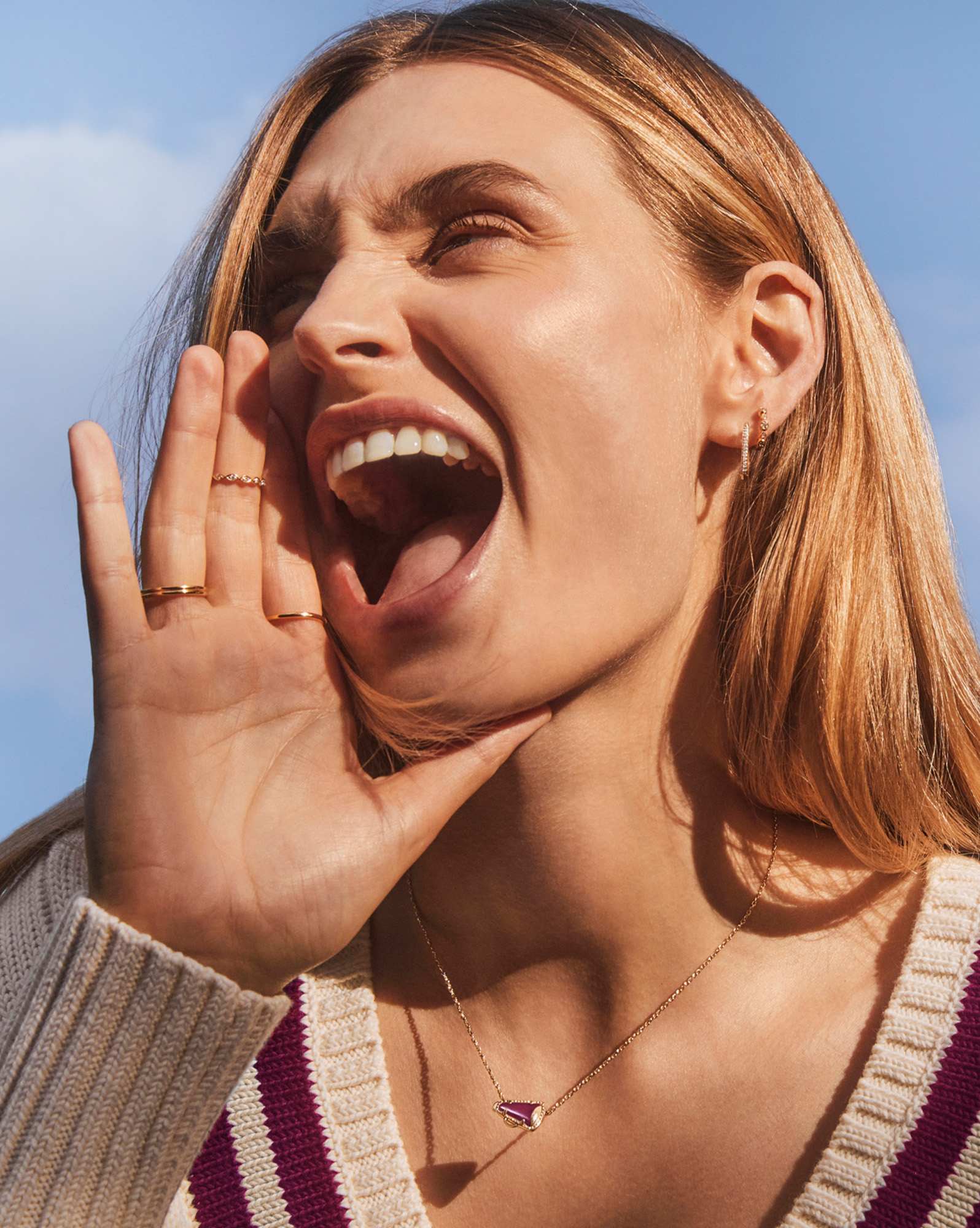 Cheer Gold Short Pendant Necklace