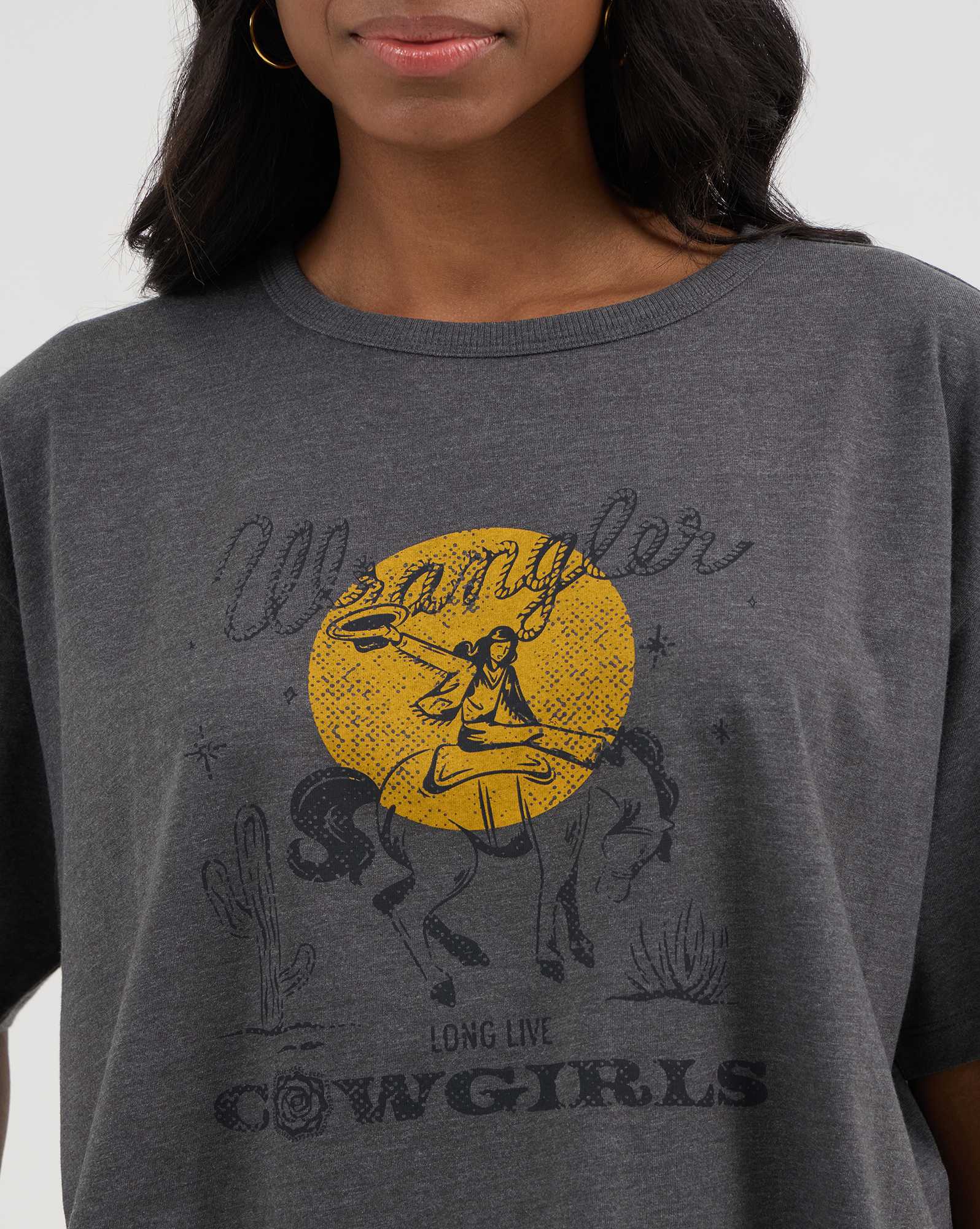 Wrangler® x Yellow Rose by Kendra Scott Cropped Graphic Tee