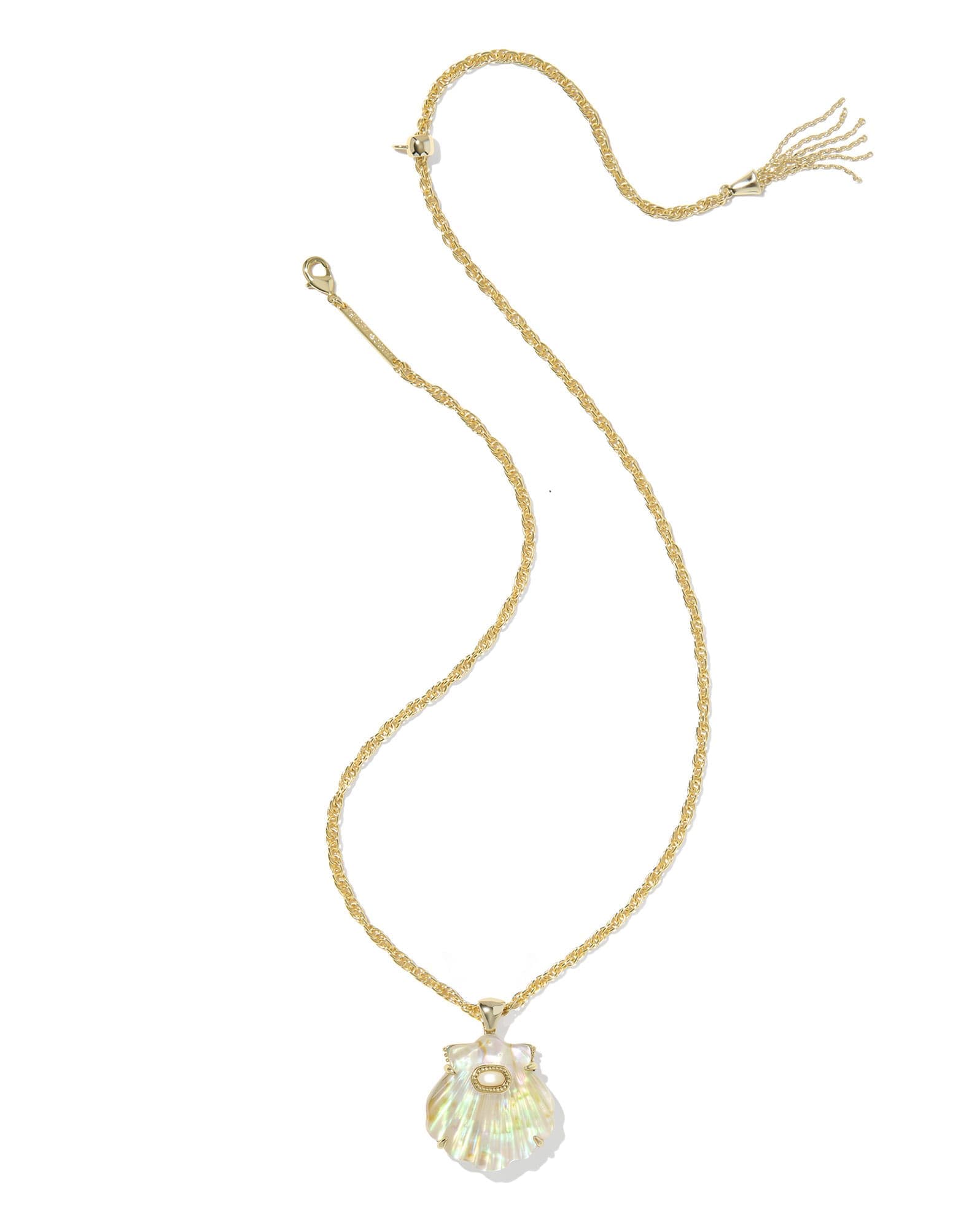 Lucia Shell Gold Short Pendant Necklace