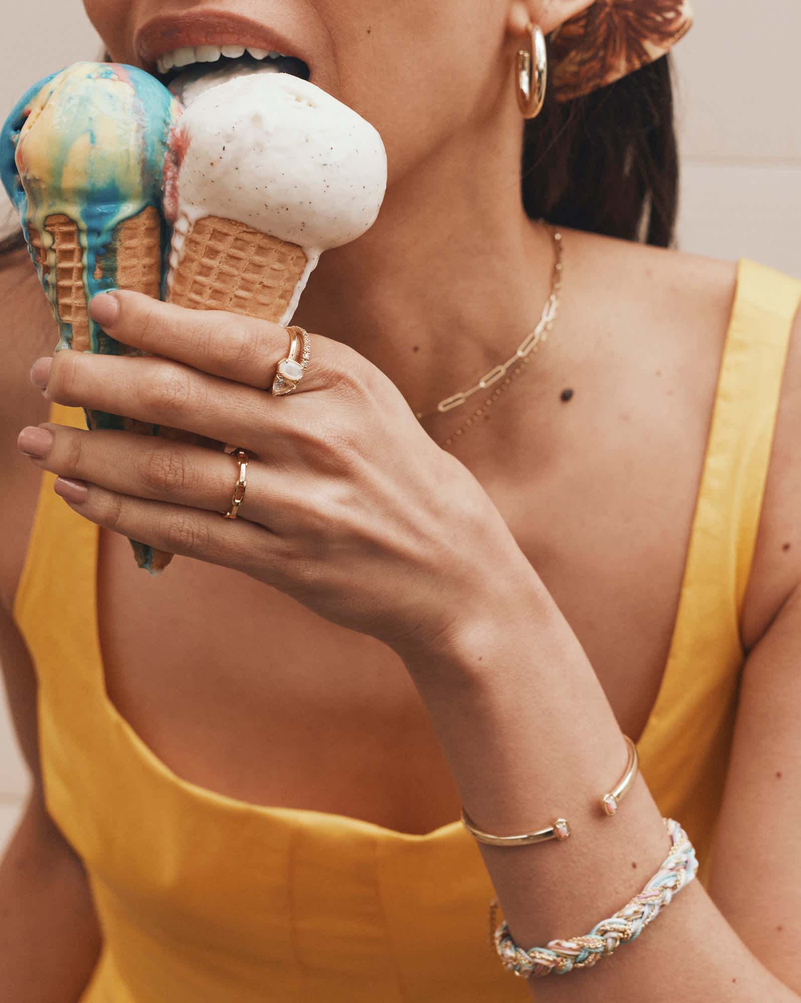 Andi Band Ring in Gold