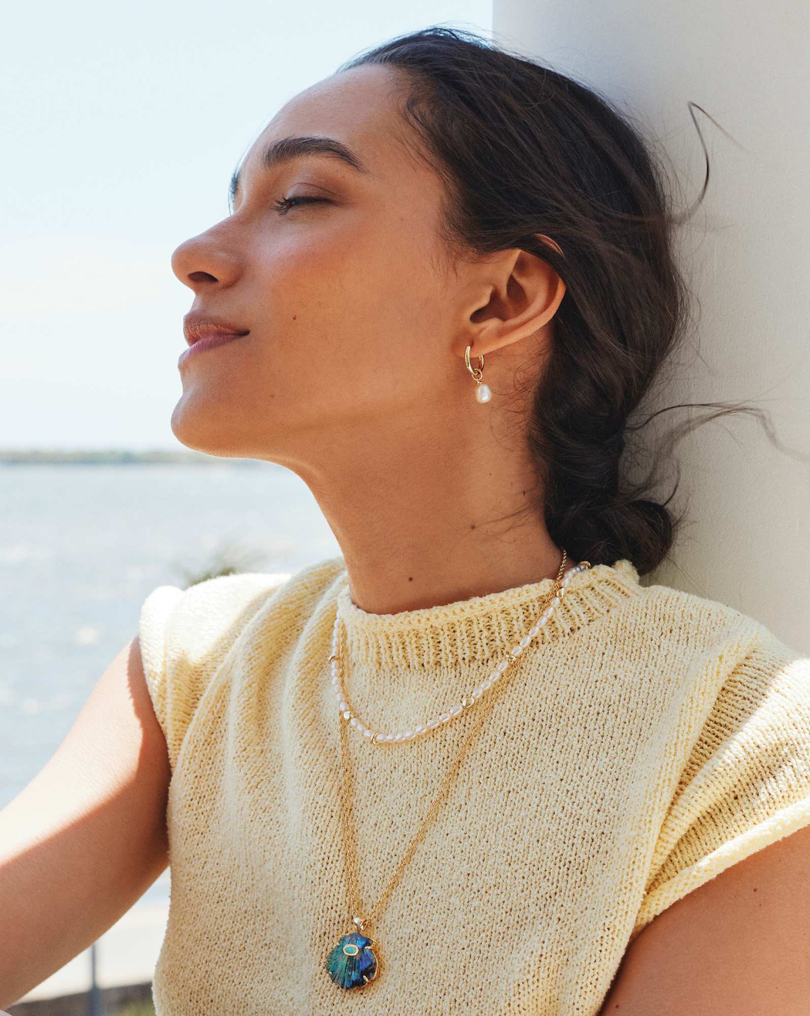 Lucia Shell Gold Short Pendant Necklace