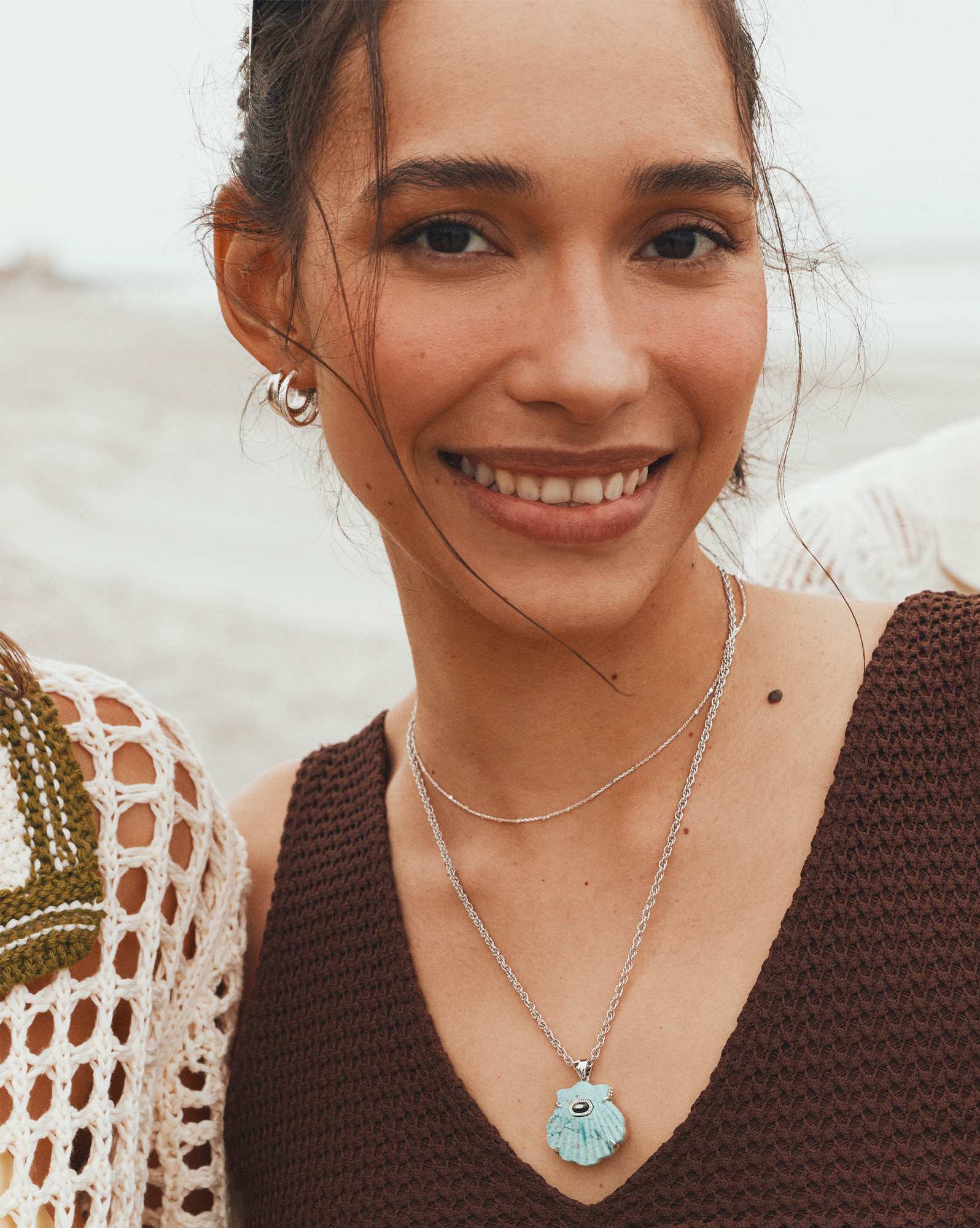Lucia Shell Silver Short Pendant Necklace