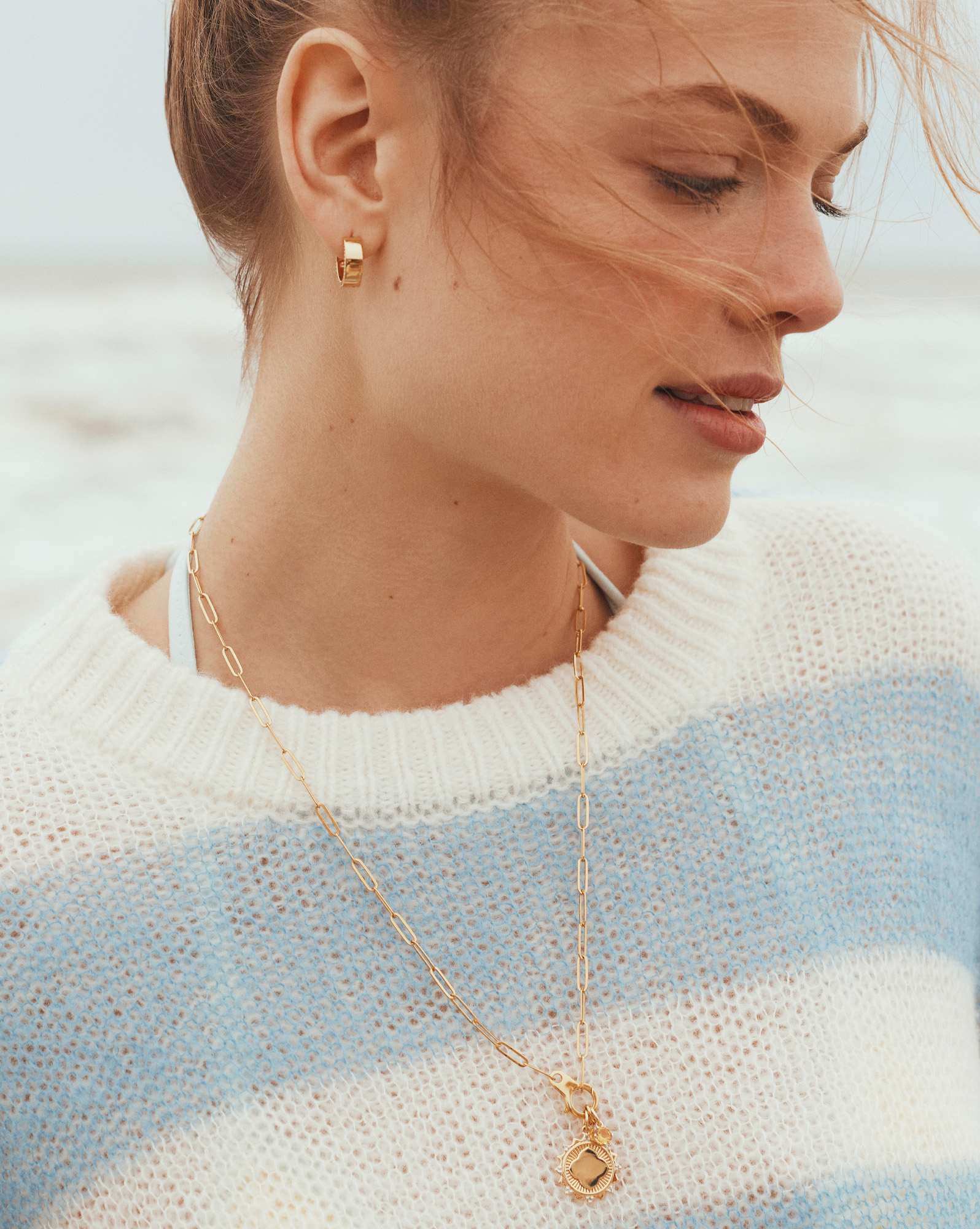 Dira Sun Metal Charm