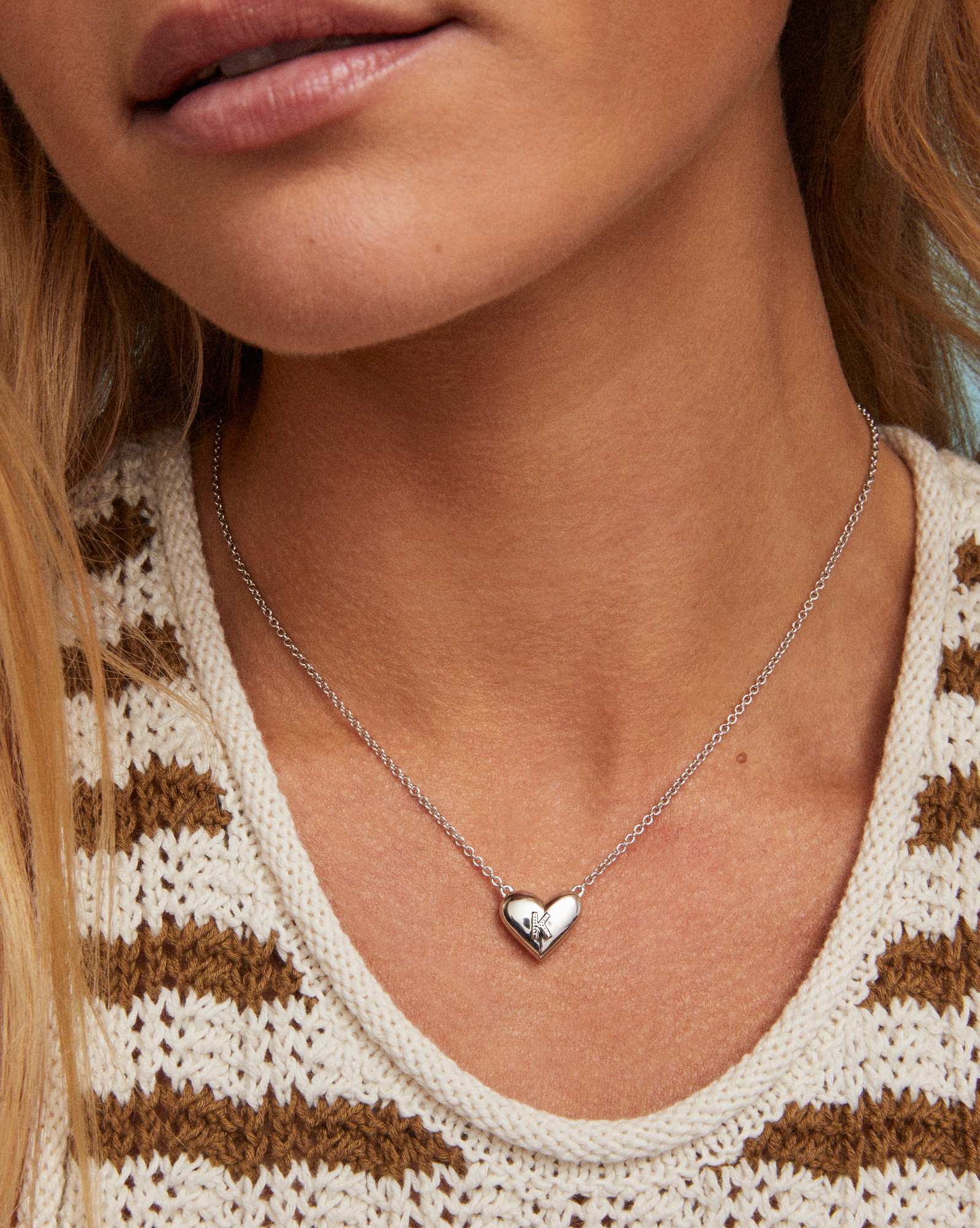 Ari Heart Letter K Silver Short Pendant Necklace