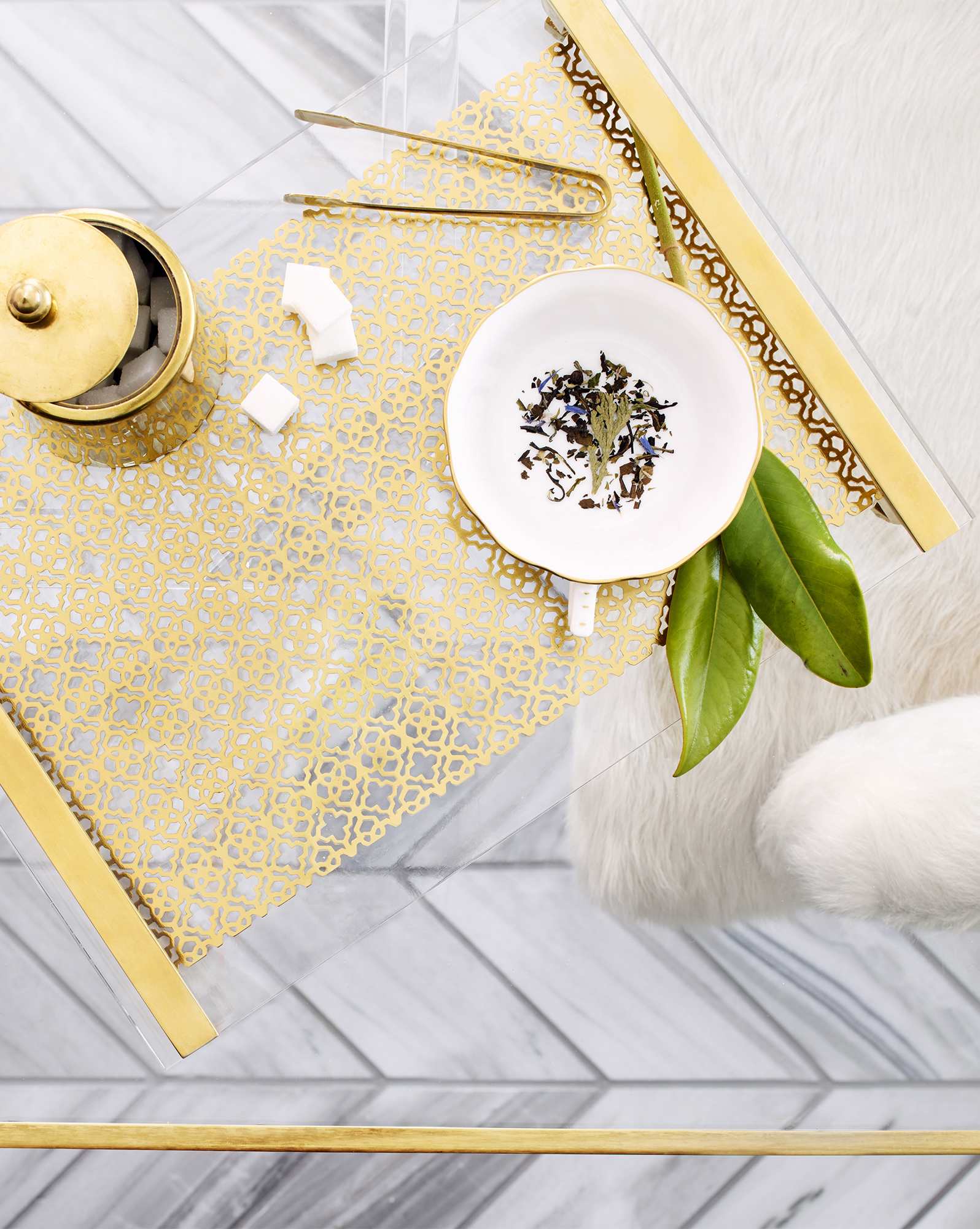 FILIGREE ACRYLIC TRAY RSG METAL 14X10