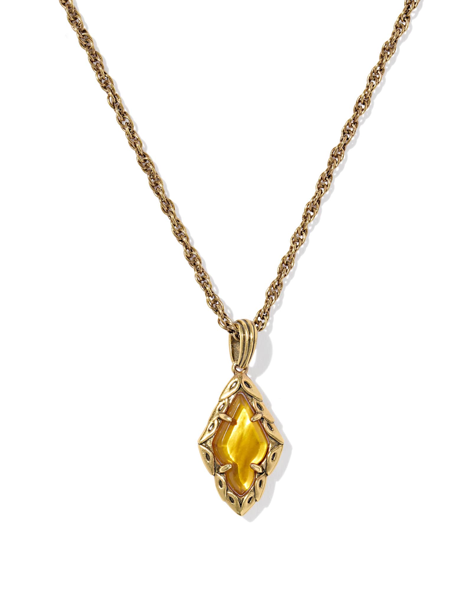 Adeline Vintage Gold Short Pendant Necklace