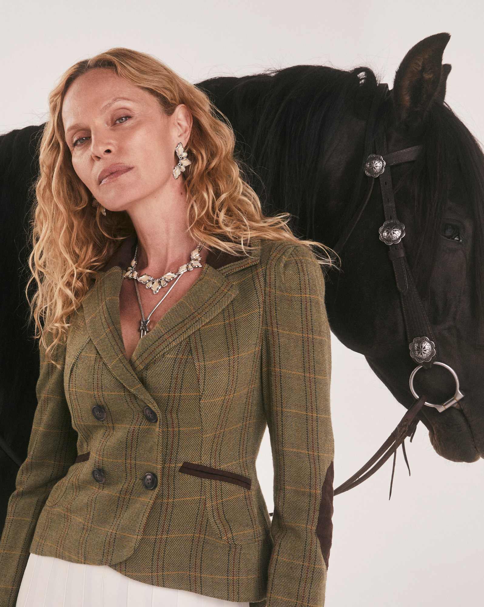 Abbie Vintage Silver Etch Frame Statement Necklace